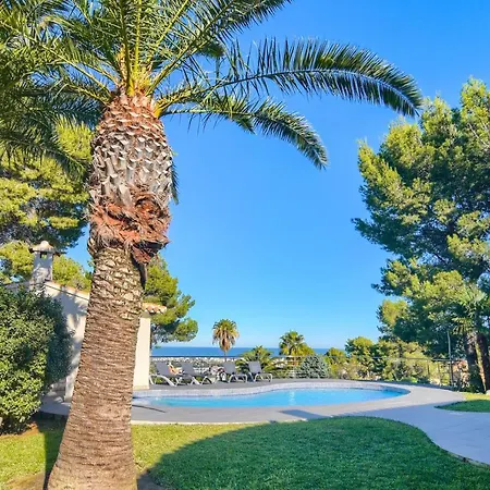 Doudou By Aguilarent *