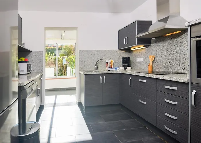 Doudou By Aguilarent Дения